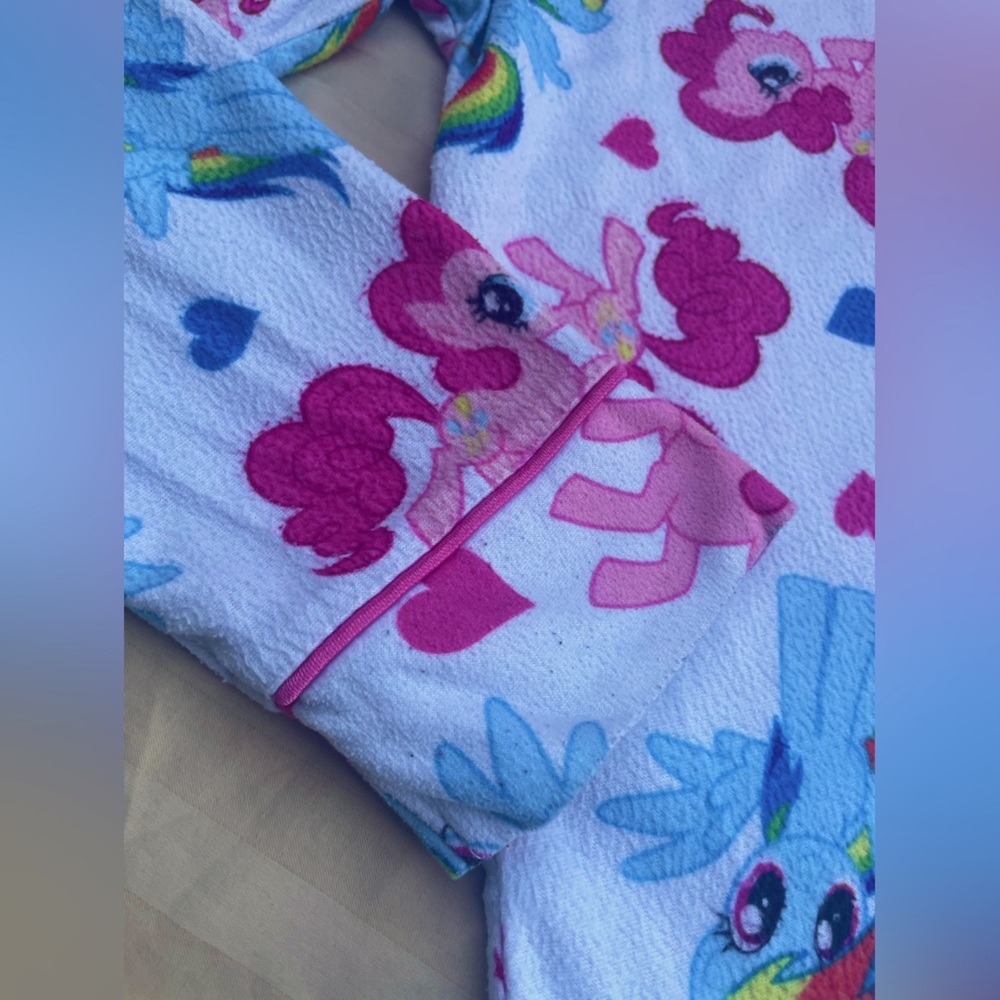 My Little Pony pjs 8 - Picture 2 of 5